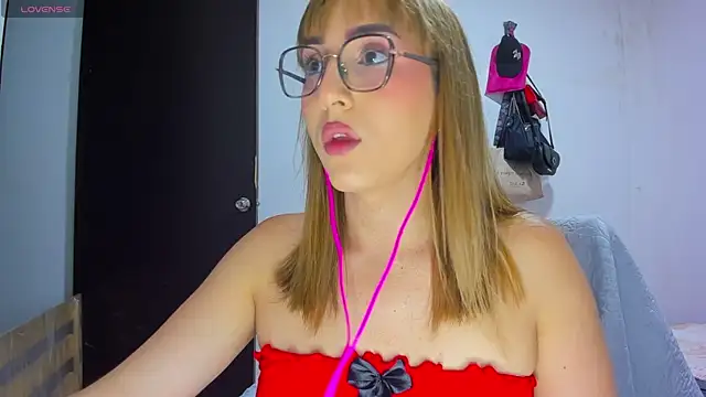 andrea hills online show from May 2026 02:39:02 AM