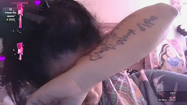 annarose19 online show from May 2026 05:51:02 PM