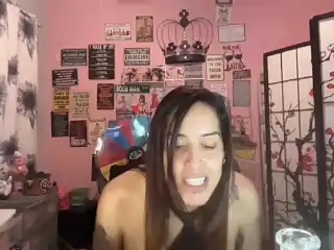 latinacubana online show from December 2024 09:00:02 AM