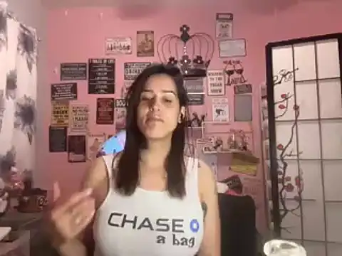 latinacubana online show from December 2024 12:30:02 PM