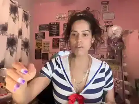 latinacubana online show from January 2025 08:00:02 AM