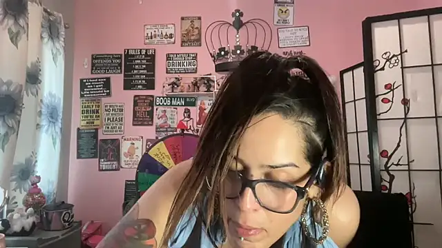 latinacubana online show from February 2025 08:46:01 PM