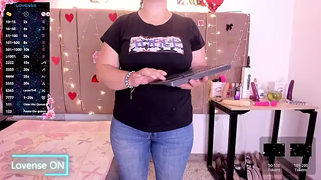 Zaly mature online show from November 2025 01:31:01 AM