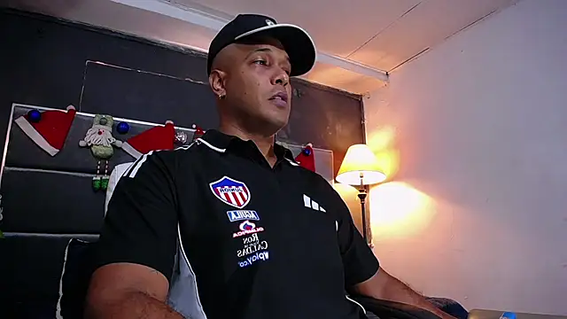 Snapshot of liam_howard chatting on December 2025 07:33:02 PM liam howard online show from December 2025 07:33:02 PM