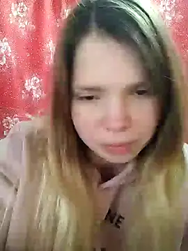 Snapshot of Zuli_Kiska chatting on December 2024 12:01:01 PM Zuli Kiska online show from December 2024 12:01:01 PM