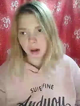 Snapshot of Zuli_Kiska chatting on December 2024 08:47:02 PM Zuli Kiska online show from December 2024 08:47:02 PM