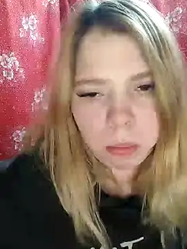 Snapshot of Zuli_Kiska chatting on February 2025 08:38:02 PM Zuli Kiska online show from February 2025 08:38:02 PM