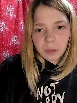 Snapshot of Zuli_Kiska chatting on March 2025 12:44:01 AM Zuli Kiska online show from March 2025 12:44:01 AM