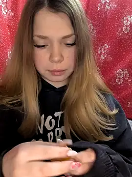 Zuli Kiska online show from March 2026 06:58:02 PM