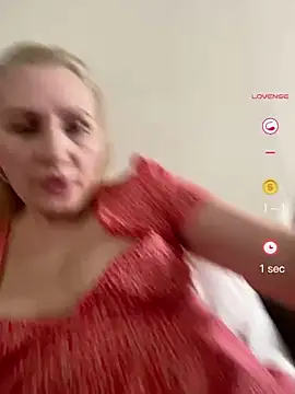 YourBlondee online show from April 2026 11:08:02 AM