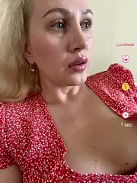 YourBlondee online show from May 2026 03:36:01 AM