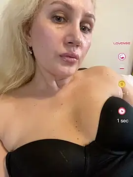 YourBlondee online show from May 2026 03:34:01 AM