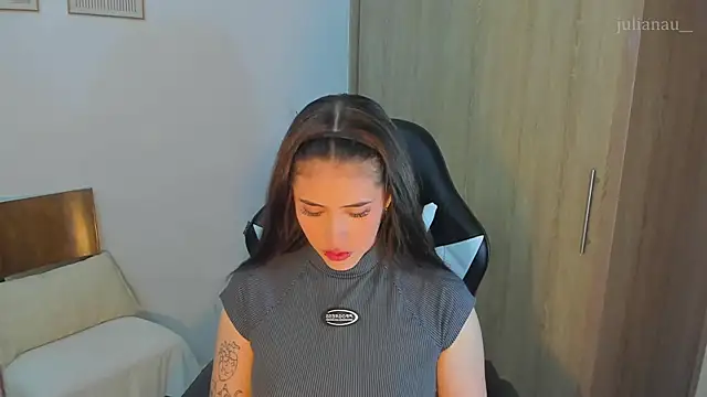 Snapshot of iriswest_ chatting on December 2024 11:19:02 PM iriswest online show from December 2024 11:19:02 PM