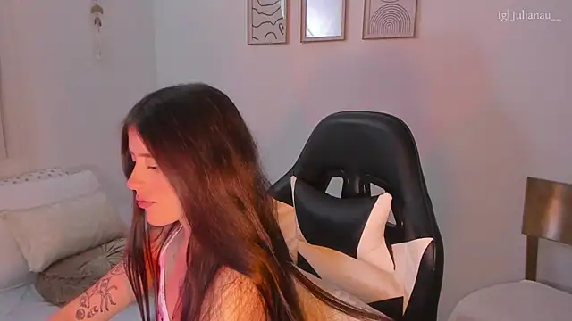 Snapshot of iriswest_ chatting on February 2025 01:47:02 AM iriswest online show from February 2025 01:47:02 AM