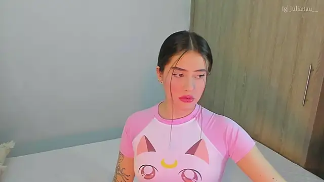 Snapshot of iriswest_ chatting on February 2025 11:09:01 PM iriswest online show from February 2025 11:09:01 PM