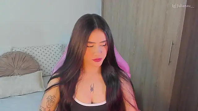 Snapshot of iriswest_ chatting on March 2025 08:10:02 PM iriswest online show from March 2025 08:10:02 PM