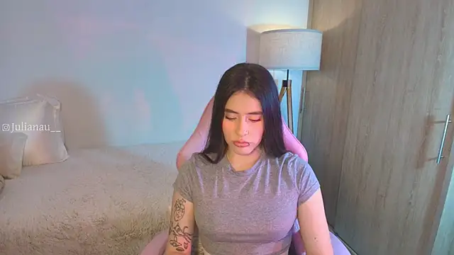 Snapshot of iriswest_ chatting on November 2025 12:10:01 AM iriswest online show from November 2025 12:10:01 AM