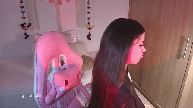 Snapshot of iriswest_ chatting on March 2026 12:26:02 AM iriswest online show from March 2026 12:26:02 AM