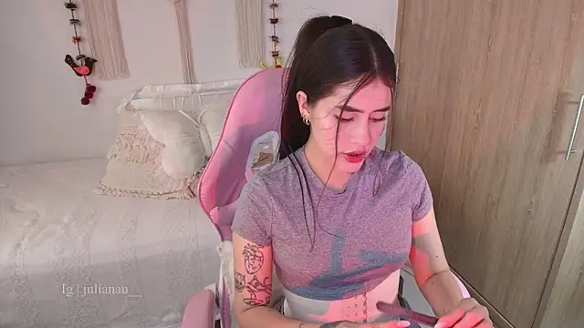 Snapshot of iriswest_ chatting on March 2026 10:48:01 PM iriswest online show from March 2026 10:48:01 PM