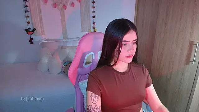 Snapshot of iriswest_ chatting on March 2026 01:00:01 AM iriswest online show from March 2026 01:00:01 AM