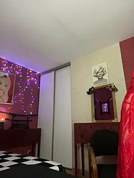 Snapshot of Smiling_Irene chatting on February 2025 06:51:02 PM Smiling Irene online show from February 2025 06:51:02 PM