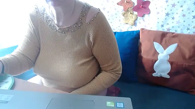 QueenLana online show from April 2026 06:38:02 AM