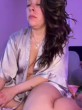 Snapshot of bellafreakyfun chatting on November 2025 12:28:01 PM bellafreakyfun online show from November 2025 12:28:01 PM