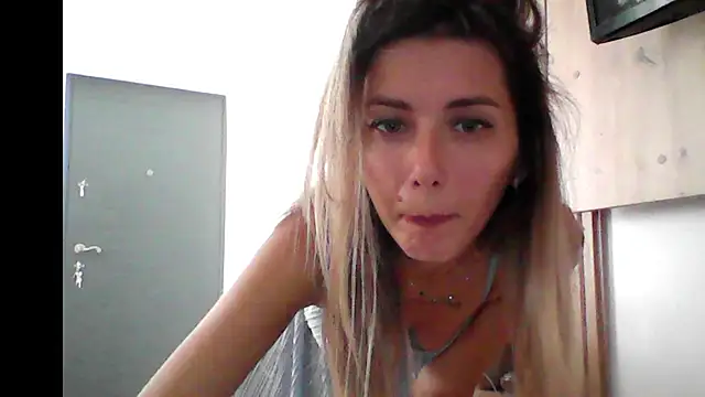 Snapshot of marie_marie03 chatting on September 2025 07:53:01 AM marie marie03 online show from September 2025 07:53:01 AM