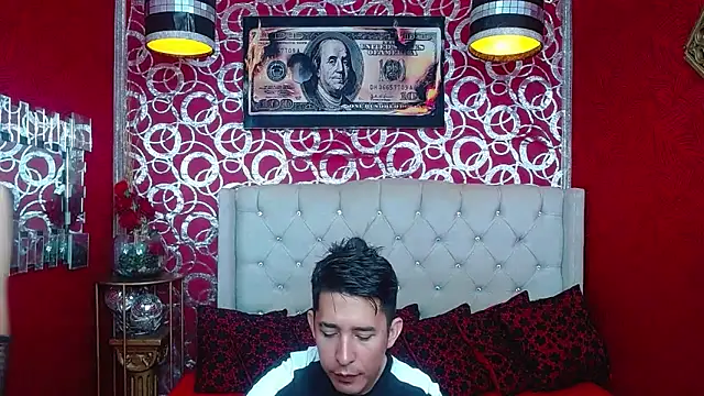 Snapshot of shannentrans chatting on March 2025 06:59:02 PM shannentrans online show from March 2025 06:59:02 PM