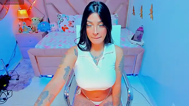 natalia-888 online show from December 2024 11:49:01 PM