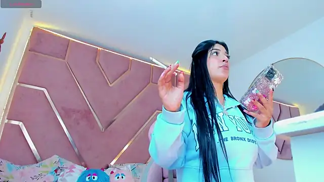 natalia-888 online show from March 2025 10:27:02 PM