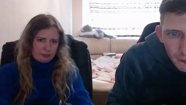 Snapshot of PeterAndJen chatting on March 2025 10:05:01 AM PeterAndJen online show from March 2025 10:05:01 AM