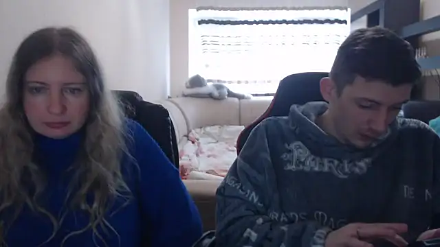 Snapshot of PeterAndJen chatting on March 2025 10:00:02 AM PeterAndJen online show from March 2025 10:00:02 AM