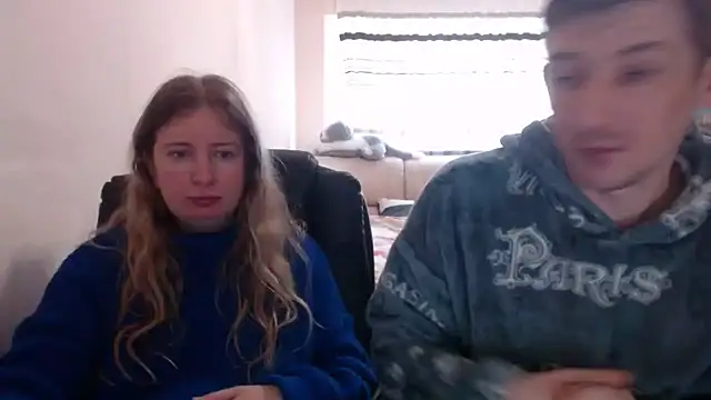 Snapshot of PeterAndJen chatting on March 2025 10:27:02 AM PeterAndJen online show from March 2025 10:27:02 AM