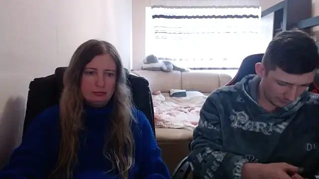 Snapshot of PeterAndJen chatting on March 2025 06:21:02 PM PeterAndJen online show from March 2025 06:21:02 PM