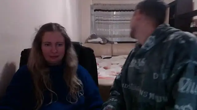 Snapshot of PeterAndJen chatting on March 2025 09:23:02 PM PeterAndJen online show from March 2025 09:23:02 PM