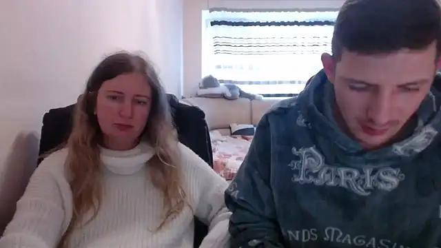 Snapshot of PeterAndJen chatting on March 2025 05:25:02 PM PeterAndJen online show from March 2025 05:25:02 PM