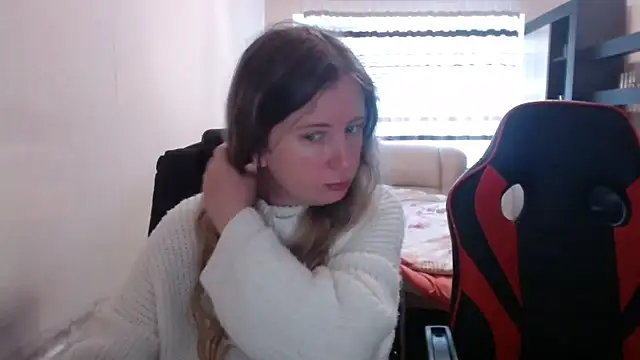 Snapshot of PeterAndJen chatting on March 2025 09:34:02 AM PeterAndJen online show from March 2025 09:34:02 AM