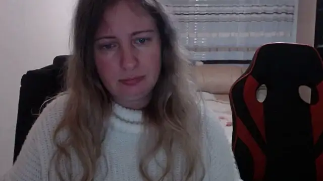 Snapshot of PeterAndJen chatting on March 2025 06:26:02 AM PeterAndJen online show from March 2025 06:26:02 AM