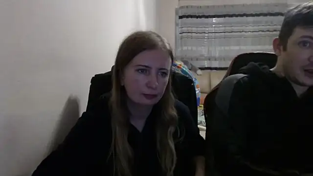 Snapshot of PeterAndJen chatting on October 2025 06:18:01 PM PeterAndJen online show from October 2025 06:18:01 PM