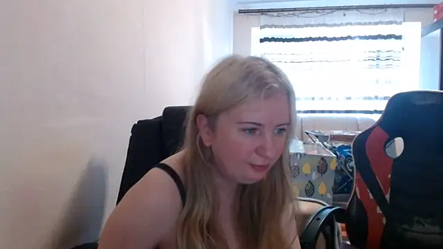 PeterAndJen online show from June 2026 05:43:02 AM