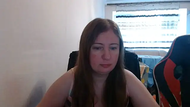 Snapshot of PeterAndJen chatting on July 2026 08:07:02 AM PeterAndJen online show from July 2026 08:07:02 AM