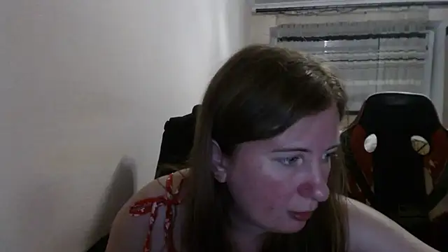 Snapshot of PeterAndJen chatting on July 2026 08:13:02 PM PeterAndJen online show from July 2026 08:13:02 PM