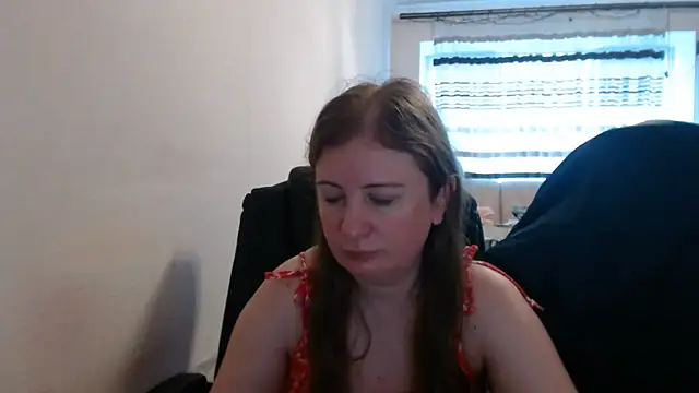 Snapshot of PeterAndJen chatting on July 2026 04:59:02 AM PeterAndJen online show from July 2026 04:59:02 AM