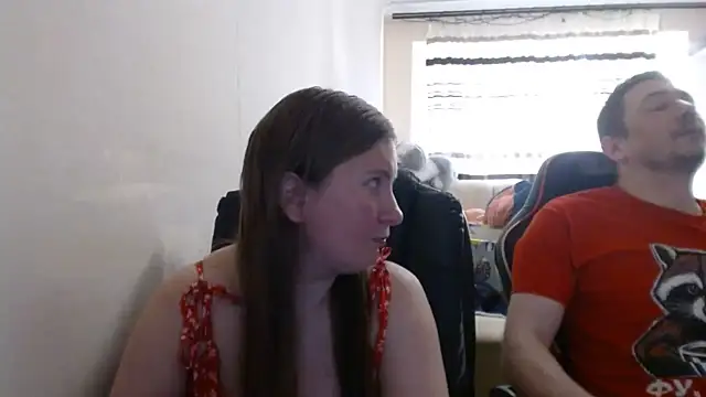 Snapshot of PeterAndJen chatting on July 2026 05:26:02 PM PeterAndJen online show from July 2026 05:26:02 PM