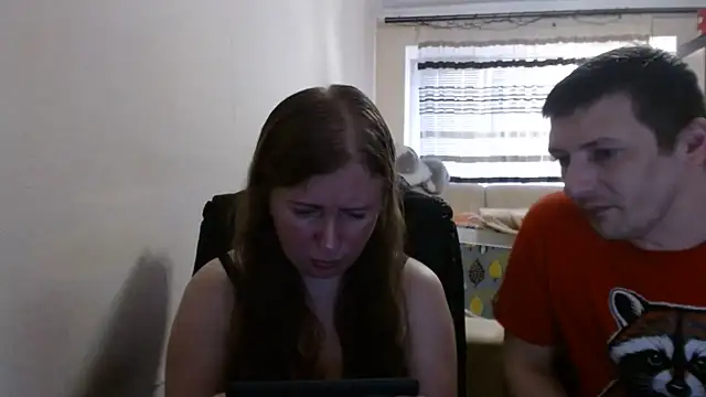 Snapshot of PeterAndJen chatting on July 2026 06:13:01 PM PeterAndJen online show from July 2026 06:13:01 PM
