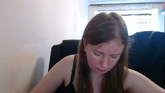 Snapshot of PeterAndJen chatting on July 2026 06:17:01 AM PeterAndJen online show from July 2026 06:17:01 AM