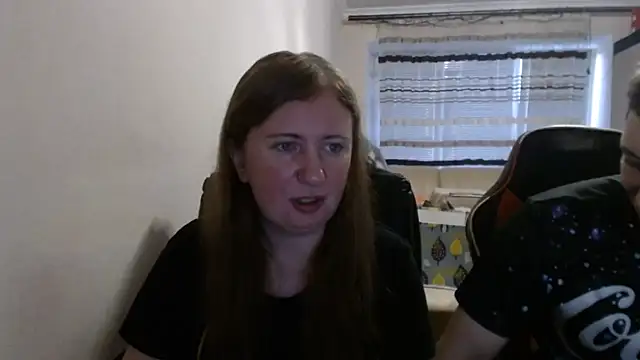 Snapshot of PeterAndJen chatting on July 2026 06:05:01 PM PeterAndJen online show from July 2026 06:05:01 PM
