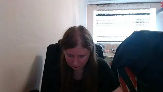 Snapshot of PeterAndJen chatting on July 2026 06:26:02 PM PeterAndJen online show from July 2026 06:26:02 PM