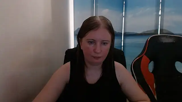 Snapshot of PeterAndJen chatting on July 2026 05:34:01 PM PeterAndJen online show from July 2026 05:34:01 PM